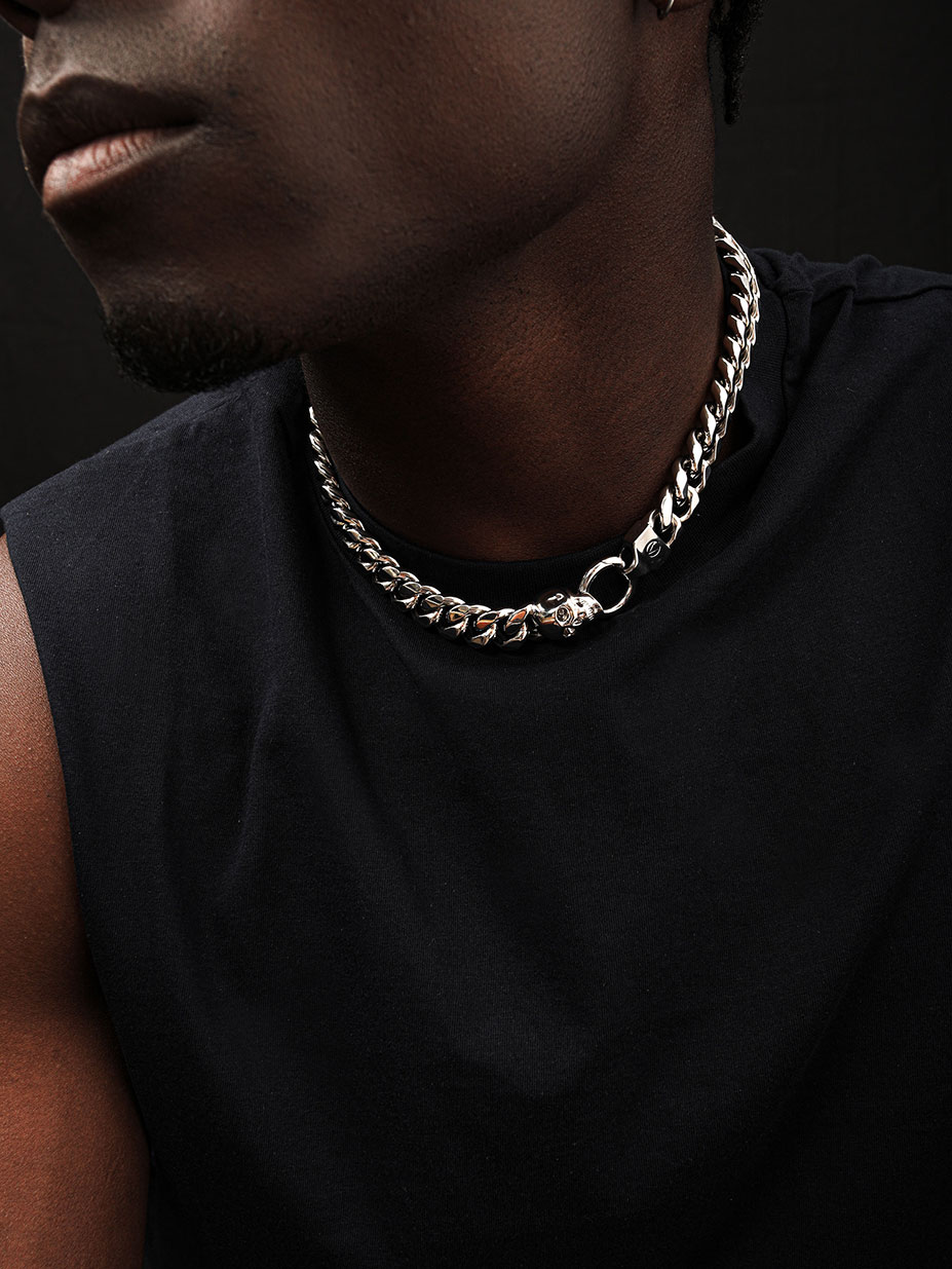 Atticus Skull Curb Chain Necklace in Silver