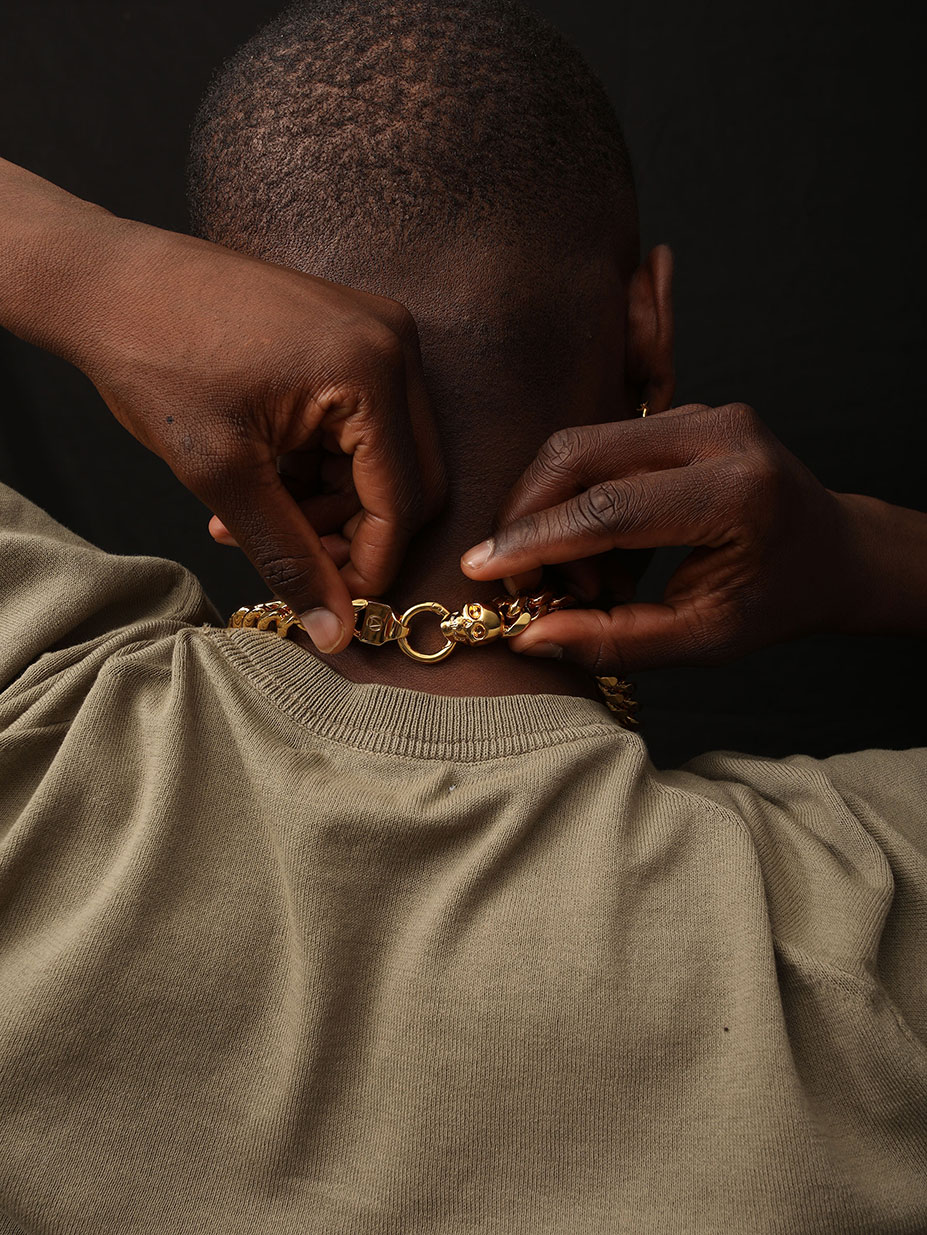Atticus Skull Curb Chain Necklace in Gold