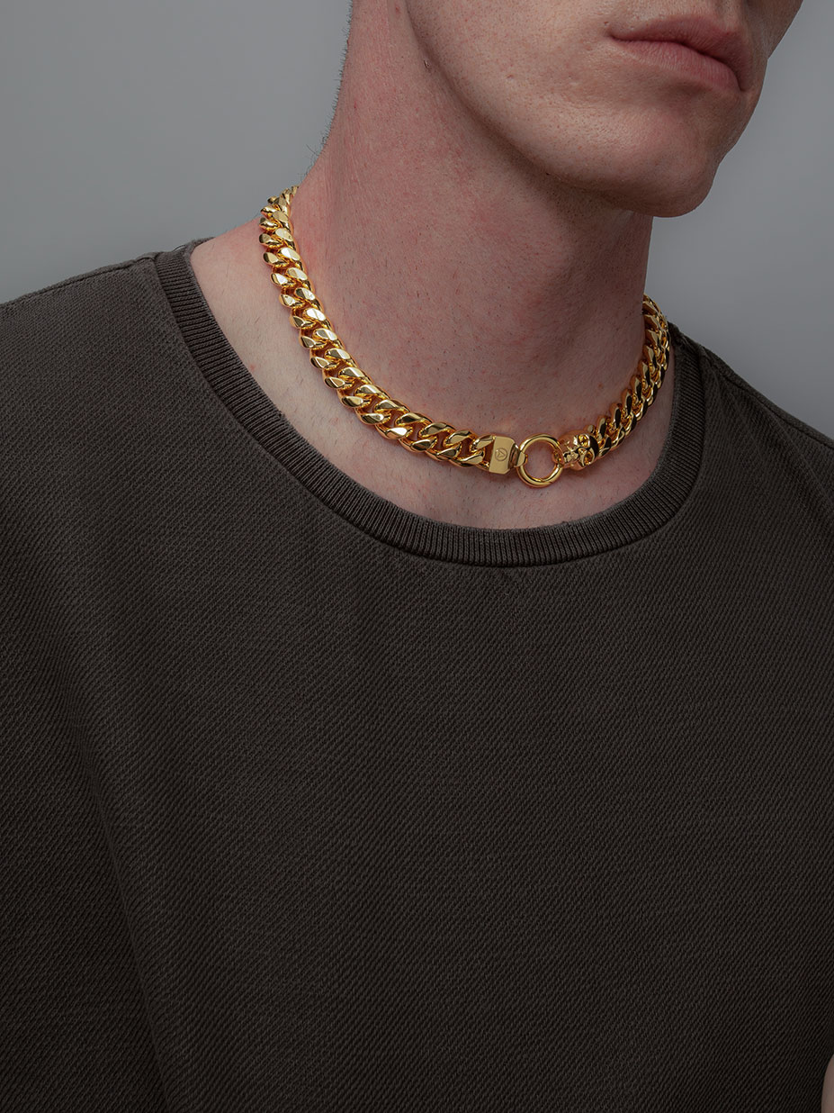 Atticus Skull Curb Chain Necklace in Gold