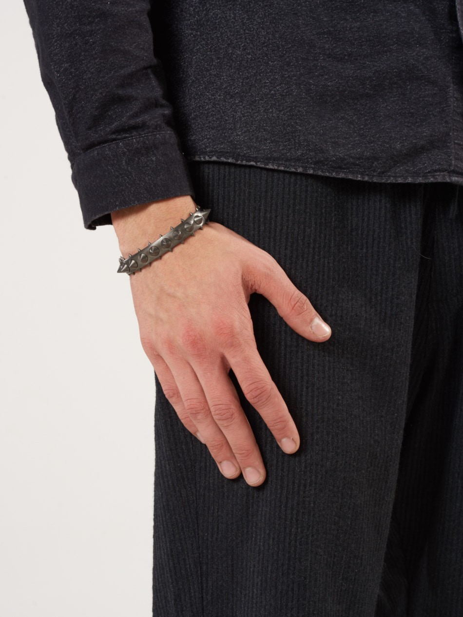 Egun Cuff in Brushed Gunmetal - AW16 Collection